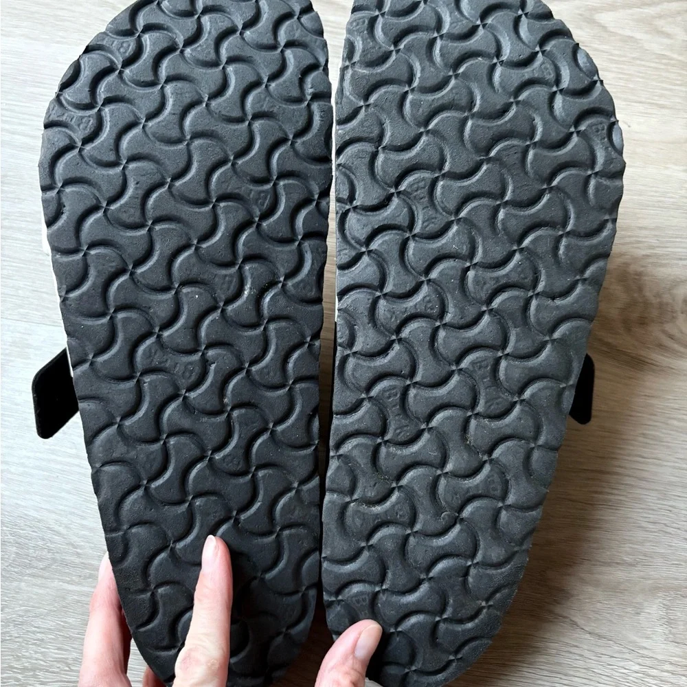NWOT Birkenstock Arizona Men's Black & White Sandals - SIZE 12